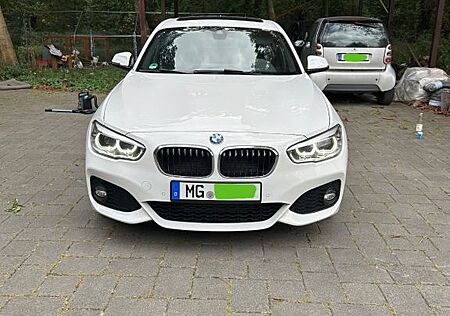BMW 118 gebraucht kaufen BMW 118d M-Sport, Ambiente und CarPlay