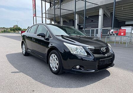 Toyota Avensis Sol