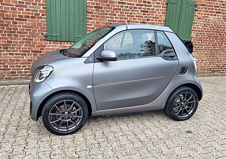 Smart ForTwo Cabr. EQ*EXCLUSIV*LED*BRABUS*22KW*BAT-ZERT*LEDER