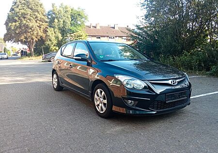 Hyundai i30 blue 1.4 Comfort