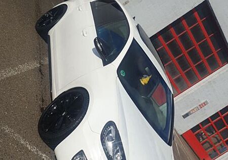 VW Golf Volkswagen 2.0 TDI DSG GTD GTD DYNAUDIO FULL OPTION