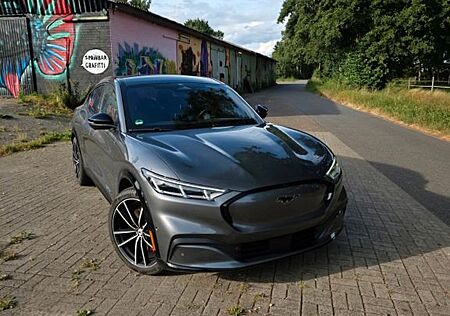 Ford Mustang Mach-E Emotor Extended Range 216kW, ...