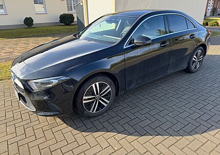 Mercedes-Benz A 250 e DCT -