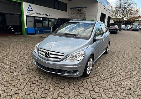 Mercedes-Benz B 200 -