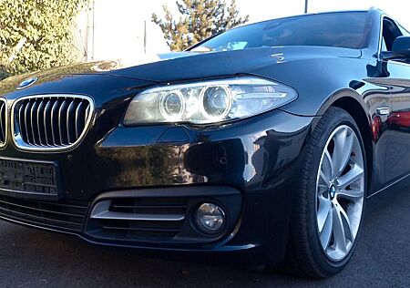 BMW 530d xDrive Touring A Luxury Line Top Eu-6 Voll