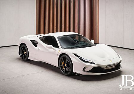 Ferrari F8 Tributo Lift Carbon LED Racing Titan Garantie