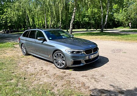 BMW M550d xDrive Touring G31 360 ahk harman kardon