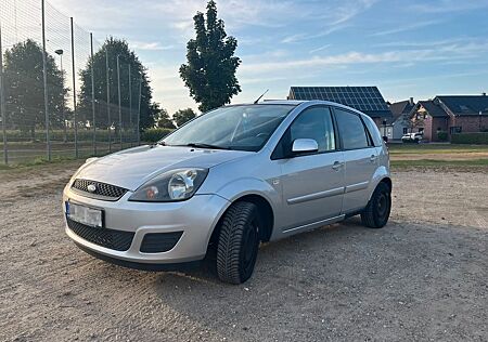 Ford Fiesta 1,4 16V Style Style