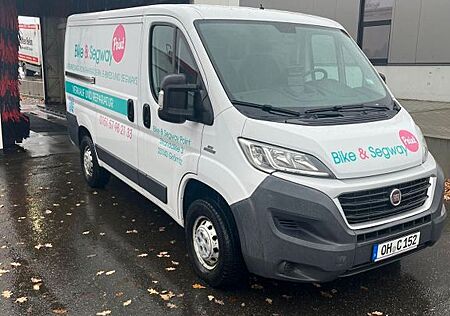 Fiat Ducato Transporter gepflegt und zuverlässig