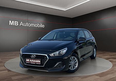 Hyundai i30 1,4 73kW Select Klima/SHZ/PDC/27.800KM!!!