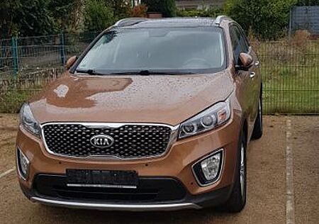 Kia Sorento 200 PS 2WD 7Sitzer Pano.