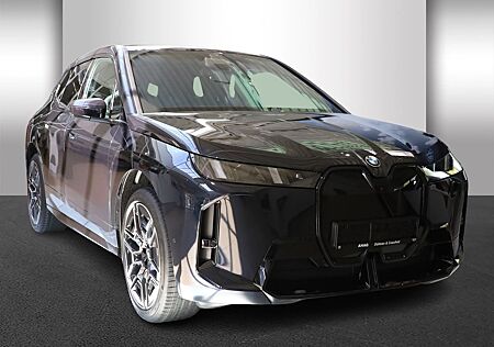 BMW iX xDrive45