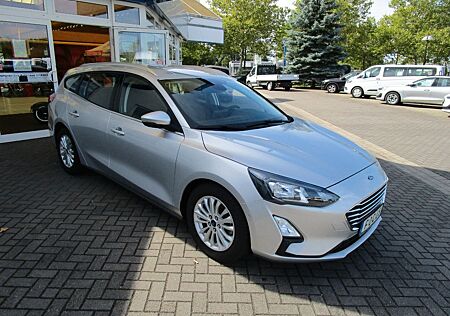 Ford Focus 1.0 Turn. "Titanium" Klima+Navi+LED