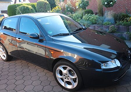 Alfa Romeo 147 gebraucht kaufen Alfa Romeo 147 1.6 16V T.Spark