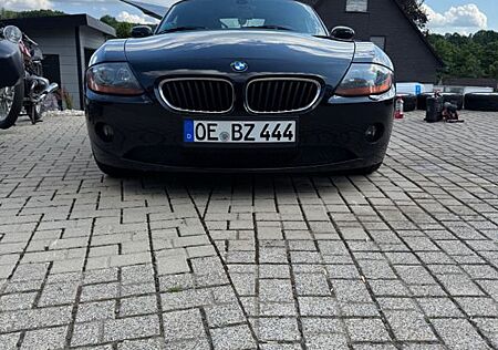 BMW Z4 2.2i - 6 Zylinder - Cabrio - Unfallfrei