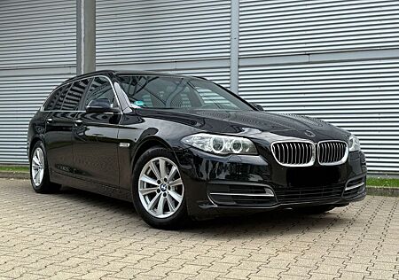 BMW 520d Touring A Panorama Leder Aut.