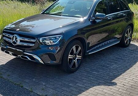 Mercedes-Benz GLC-Klasse GLC 200 4MATIC AMG Line