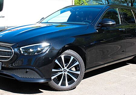 Mercedes-Benz E 300 de 4Matic Avantgarde Night-Paket