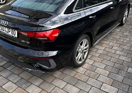 Audi A3 35 TDI S tronic S line Limousine S line