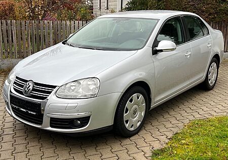 VW Jetta Volkswagen 1.4 TSI Freestyle*2Hand/PDC/NAVI/AHK/TEMP*