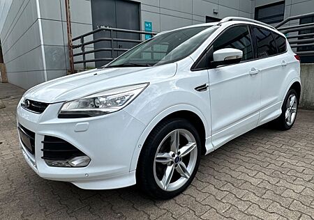 Ford Kuga 1,5 INDIVIDUAL NAVI/SPUR/TOT/PANO/SCHIEBED.