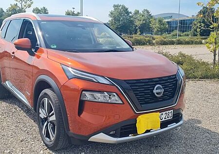 Nissan X-Trail e-4ORCE 2024 | 5.800 km / Wie neu