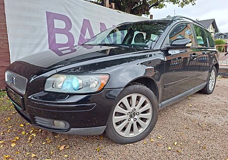 Volvo V50 2.4 8fach TÜV 2/2026 AHK MFLL Xenon