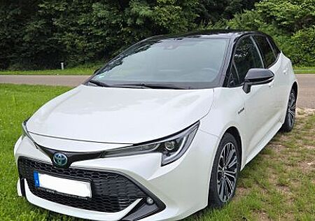 Toyota Corolla 1,8 Hybrid Euro6 Team Deutschland