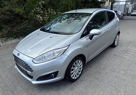 Ford Fiesta Titanium Automatik Navi Kamera