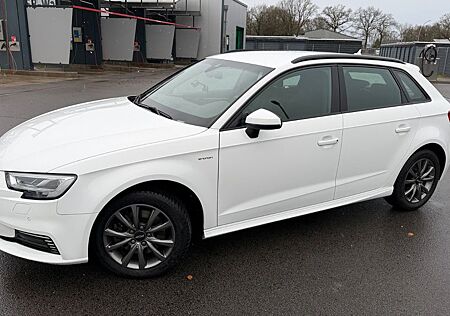 Audi A3 Sportback e-tron - Scheckheftgepflegt