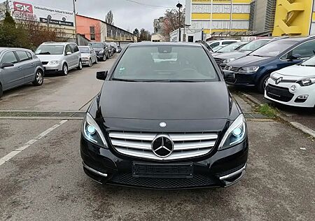 Mercedes-Benz B 200 BlueEFFICIENCY - Automatik - Vollleder