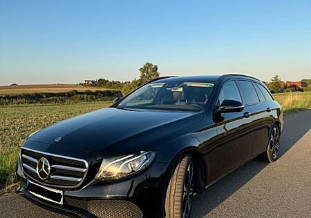 Mercedes-Benz 220 E 220d T-Modell Avantgarde