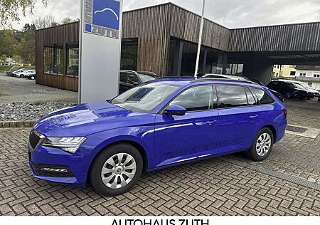 Skoda Superb Combi DSG/ Navi/PDC/VCockpit