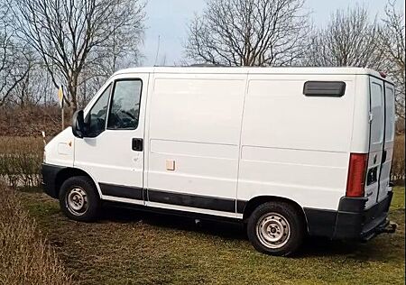 Fiat Ducato II 2.0 JTD - Camperausbau mit Bett/S