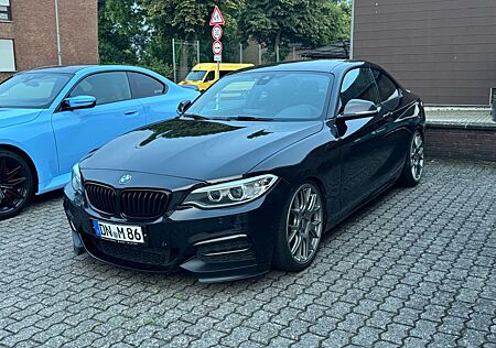 BMW M235i - M Performance - H&K - Deusch