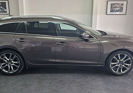 Mazda 6 Kombi 2.2 CD Leder Kamera WR+SR Navi