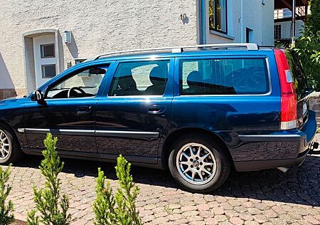 Volvo V70 2.4 -