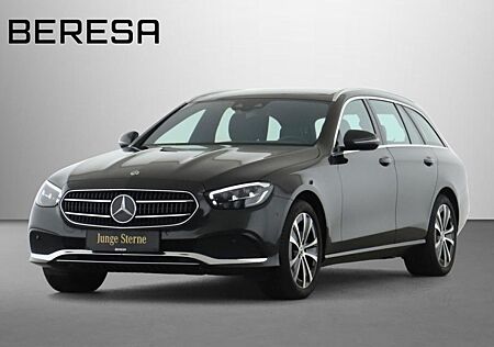 Mercedes-Benz E 300 e T Avantgarde Pano MBUX LED