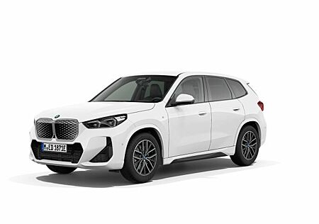 BMW iX1 gebraucht kaufen BMW iX1 xDrive30 M Sport AHK. HeadUp. Teilleder.