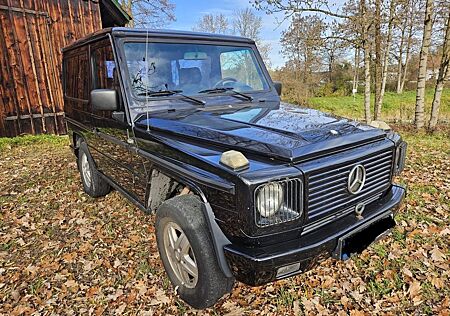Mercedes-Benz G 230