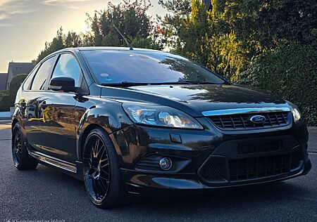 Ford Focus Lim. Titanium|ST-Design|Leder|Klima|SZH|