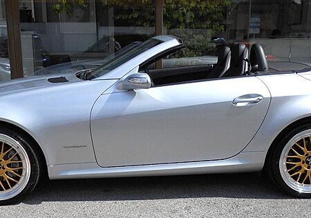 Mercedes-Benz SLK 200 Kompressor*1.Hand*LEDER*XENON*19"ALU NEU