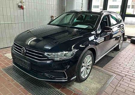 VW Passat Variant Volkswagen GTE Standheizung+el.Klappe +Trave