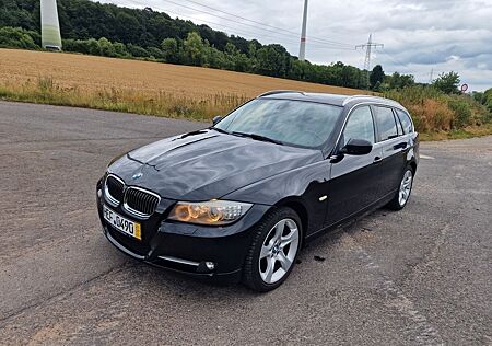 BMW 320d xDrive Touring Edition Exclusive Editio...