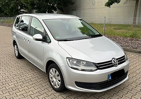 VW Sharan Volkswagen 2.0 TDI BlueMotion Technology Trendli...