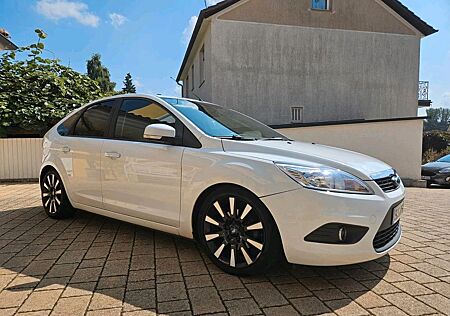 Ford Focus 1,8 White Magic White Magic