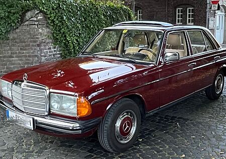 Mercedes-Benz 200