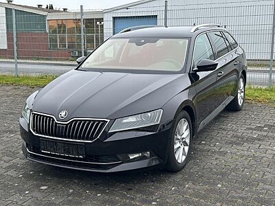 Skoda Superb 2.0 TDI Combi 4x4 DSG LED*ACC*AHK*APPLE