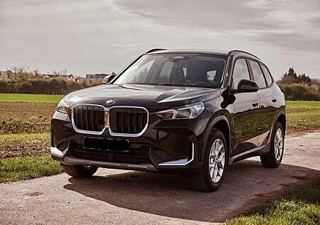 BMW X1 sDrive20i *AGR AHK RFK CA SHZ eASP FLA Ad.LED