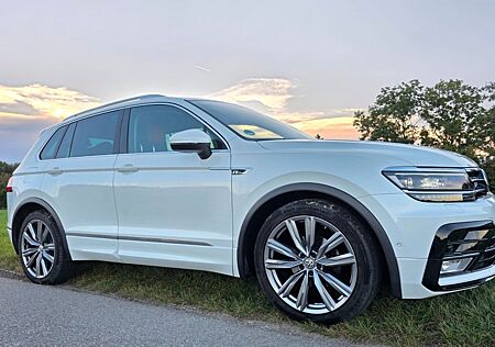 VW Tiguan Volkswagen R-LINE Leder Pano KeyL VC DSG 19" & 20"